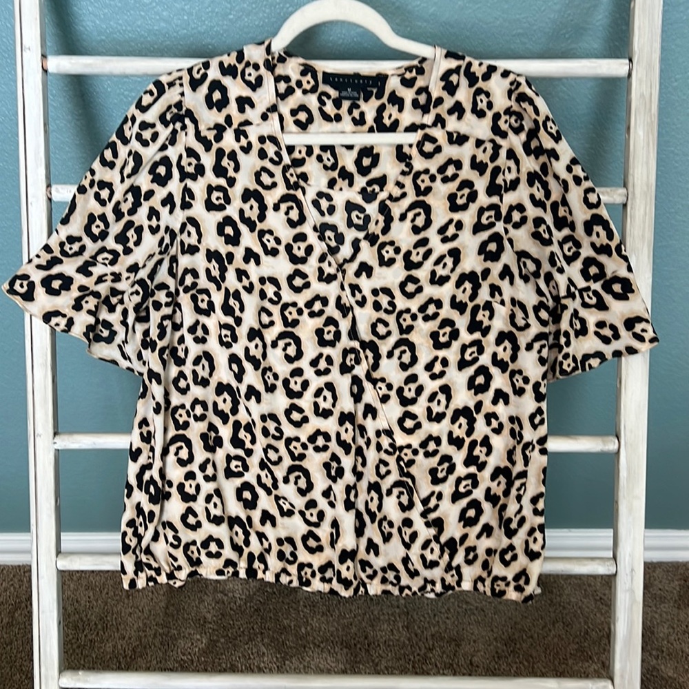 Sanctuary Leopard Flounce Sleeve Wrap Blouse sz M